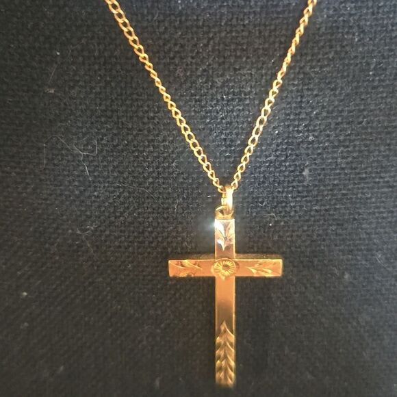 Source Unknown Jewelry - Elegant Gold Filled Cross Necklace